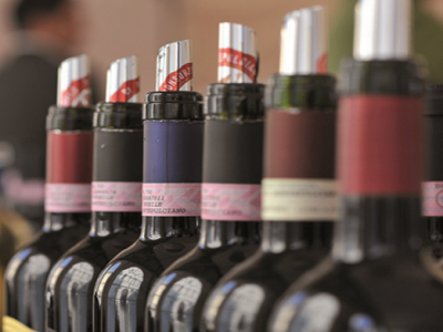 Bottles with DOC and DOCG seal